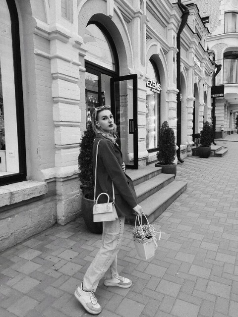Знакомства Омск, фото девушки Злата, 19 лет Близнецы. Хочет познакомиться для флирта и встреч