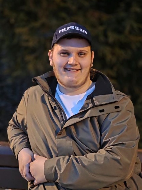 Александр, 22 года, Лев