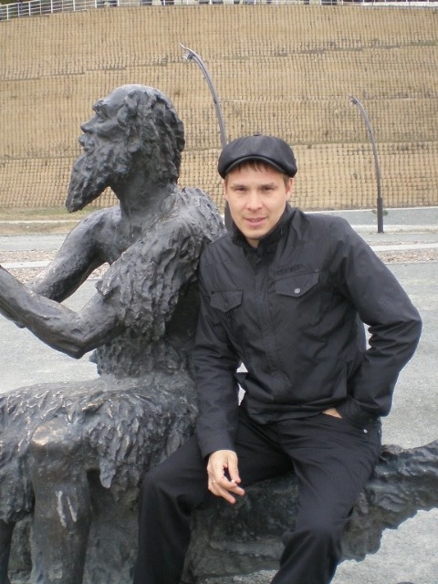 Знакомства Тюмень (ТМН), фото мужчины Антон, 39 лет Дева. Хочет познакомиться для серьёзных отношений