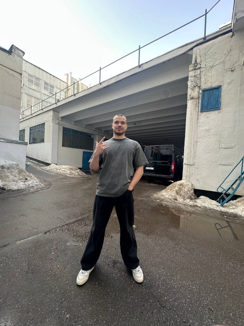 Илья, 19 лет, Лев