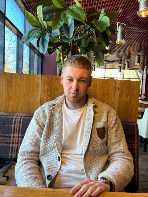 Знакомства Набережные Челны, фото парня Илья, 24 года Телец. Хочет познакомиться для дружбы и общения