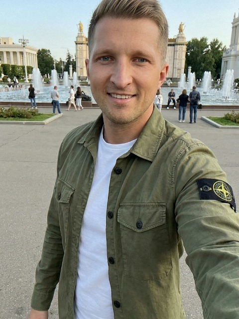 Максим, 39 лет, Лев