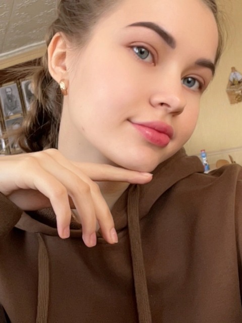 Знакомства Москва (МСК), фото девушки Ангелина, 25 лет Водолей. Хочет познакомиться для серьёзных отношений