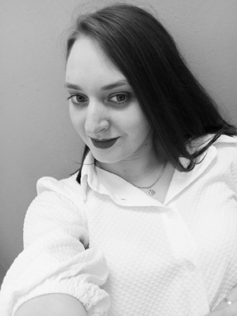 Знакомства Ижевск (IZH), фото девушки Ирина, 20 лет Лев. Хочет познакомиться для серьёзных отношений